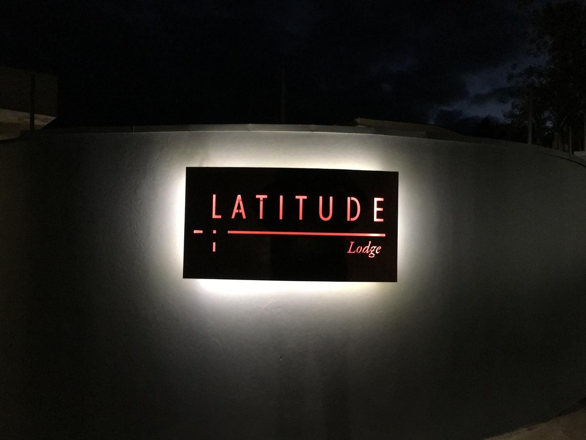 Latitude Lodge Кунха Екстериор снимка